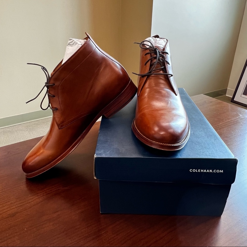 NWT Cole Haan Men’s Gramercy Chukka Boot in British Tan. Size 10